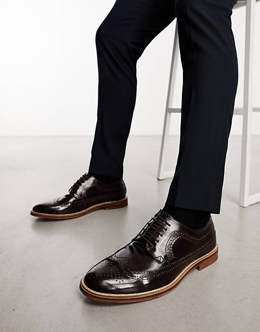 Men Brogues & Derby Shoes | DESIGN brogue shoes in dark brown leather with natural sole- FYK4915